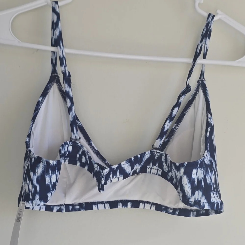 NWT Old Navy Blue and White Ikat Print Swim Top ONLY Size L
